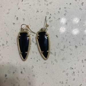 Kendra Scott Arrow Earrings